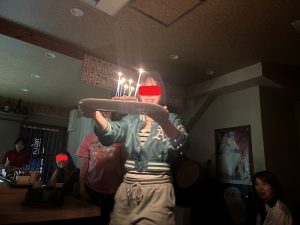 ハッピーバースデー言いに　BARへ