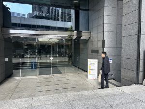 チラシ配り　宮﨑公立大学受験生さんに向けて