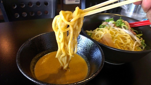 カレーつけ麺屋さん　EIGHTさん